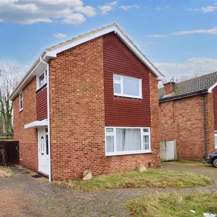 Rent this 3 bed house on Escombe Drive in Grange Road, Jacobs Well