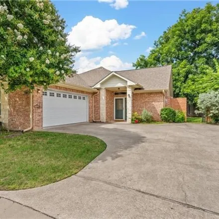 Buy this 3 bed house on 324 Wagon Wheel Circle in Waco, TX 76706
