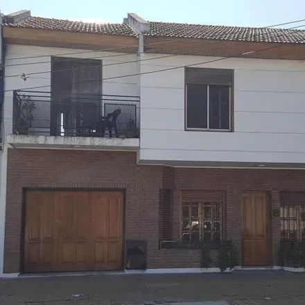 Buy this 4 bed house on Area comercial "Calle 12" in Calle 58 837, Partido de La Plata