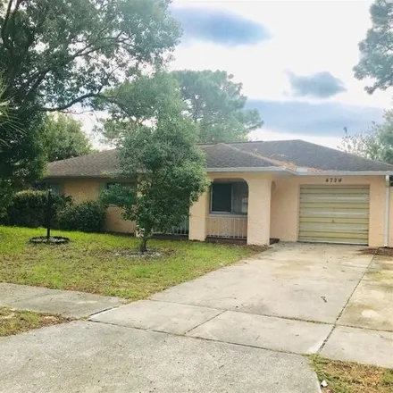 Rent this 3 bed house on 4740 Nantucket Lane in Orlando, FL 32808