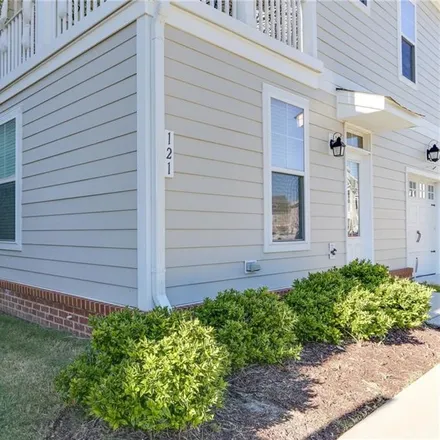 Image 2 - 119 Mainsail Drive, Silver Isles, Hampton, VA 23664, USA - Townhouse for sale