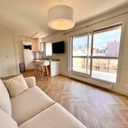 Rent this 1 bed apartment on 50 Rue des Entrepreneurs in 75015 Paris, France