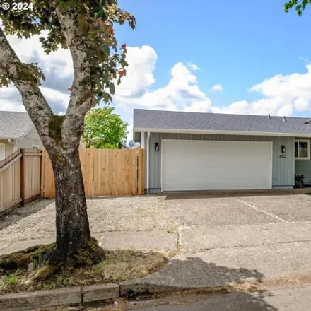 Buy this 3 bed house on 4865 Beaver Street in Springfield, OR 97478