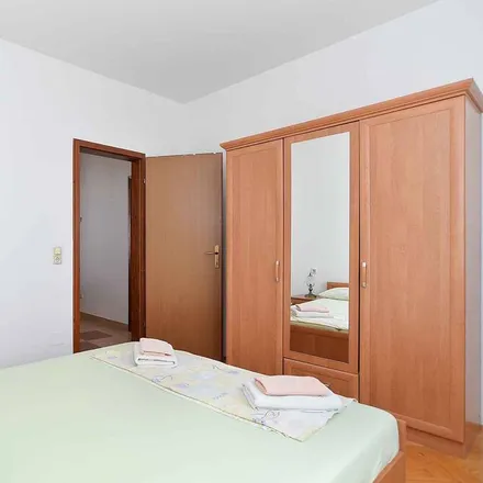 Image 8 - 52210, Croatia - Apartment for rent