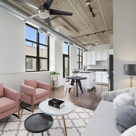 Image 3 - One River Place, 758 North Larrabee Street, Chicago, IL 60661, USA - Loft for sale