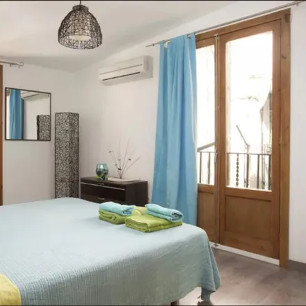 Rent this 3 bed apartment on Carrer dels Flassaders in 36, 08003 Barcelona