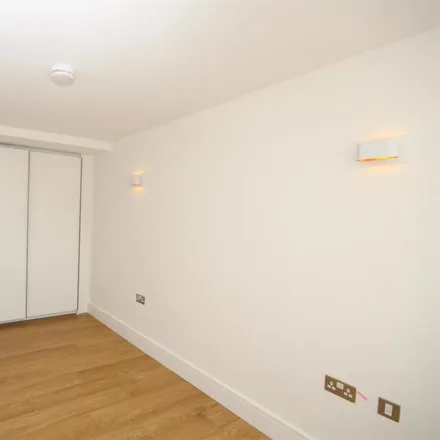 Image 6 - Fairfield Road, Warley, CM14 4LR, United Kingdom - Apartment for rent