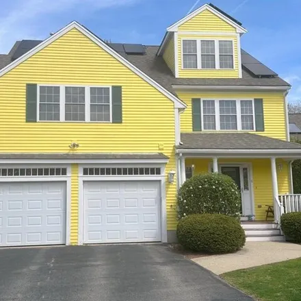 Rent this 5 bed house on 6 Farmer's Circle in Arlington, MA 02476