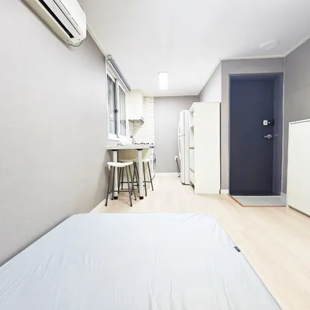 Rent this 1 bed apartment on 41-25 Samseong-dong in Gangnam-gu, Seoul