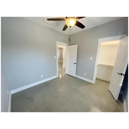 Rent this 1 bed room on Ridgeway Circle in Denison, TX 75020