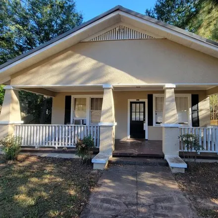 Rent this 1 bed house on 124 East Woodlawn Avenue in North Augusta, SC 29841