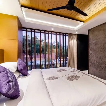 Rent this 4 bed house on Jalan Umalas II in Kerobokan Klod 08361, Bali
