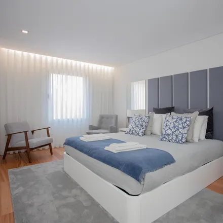 Rent this 3 bed apartment on Rua Doutor Joaquim Manuel da Costa in 4420-432 Gondomar, Portugal