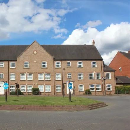 Rent this 2 bed apartment on unnamed road in Dickens Heath, B90 1GL