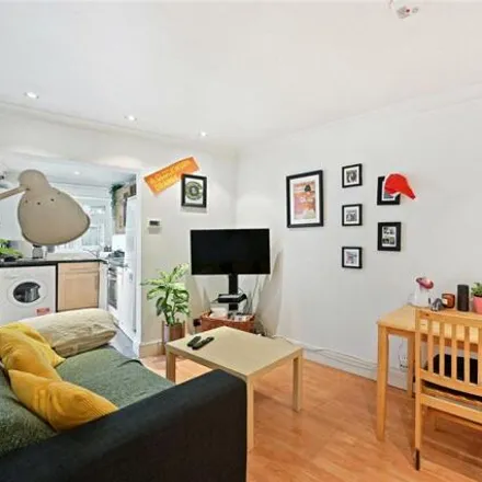 Rent this 1 bed room on 51 Willow Vale in London, W12 0PA
