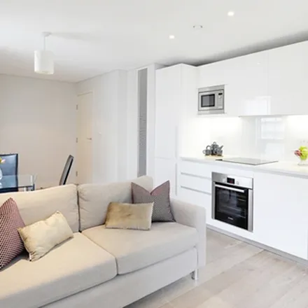 Rent this 2 bed apartment on 4 Merchant Square in London, W2 1AS
