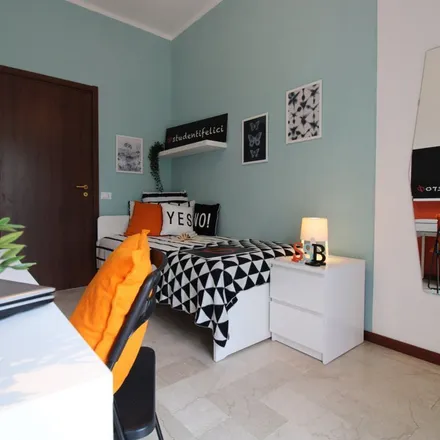 Image 2 - Via Bligny, 25133 Brescia BS, Italy - Apartment for rent