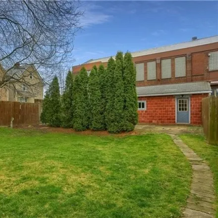 Image 7 - Pittsburgh Circle, Ellwood City, PA, USA - House for sale