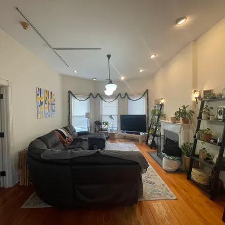 Rent this 2 bed apartment on 3315 North Clark Street in Chicago, IL 60657