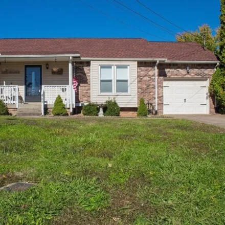 Rent this 3 bed house on 901 Cimarron Court in Pembrook Place, Clarksville