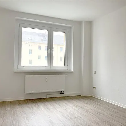 Rent this 3 bed apartment on Fritz-Heckert-Straße 16 in 08060 Zwickau, Germany