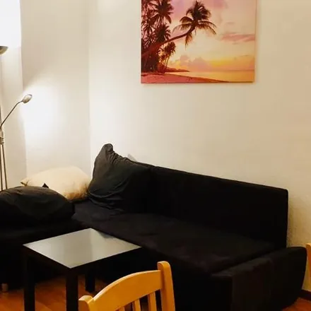 Rent this 2 bed apartment on Thaerstraße 33 in 10249 Berlin, Germany