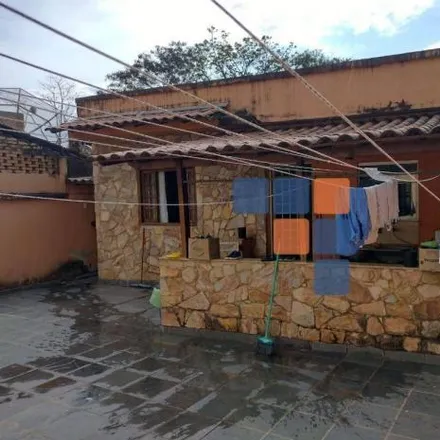 Buy this 2 bed house on Rua Pereira Vieira in Sabará - MG, 34525-410