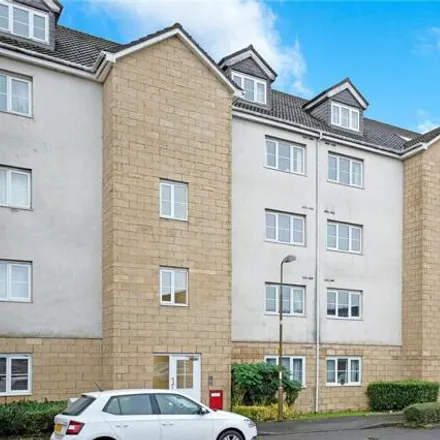 Buy this 2 bed apartment on Queens Crescent in Livingston, EH54 8EG