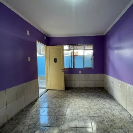 Rent this 1 bed house on Rua Silvia Dias in Vila Sônia, Praia Grande - SP