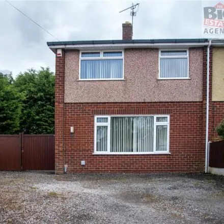 Buy this 3 bed duplex on Hampton Avenue in Pentre, CH5 2AG