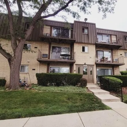 Buy this 2 bed condo on 561 Fairway View Dr Apt 2D in Wheeling, Illinois