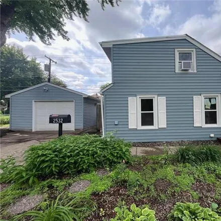 Buy this 2 bed house on 2532 2nd Ave E in North Saint Paul, Minnesota