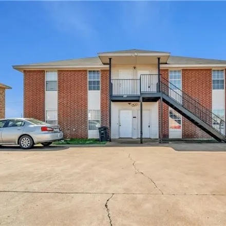 Rent this 2 bed house on 5808 Greengate Dr Apt C in Killeen, Texas