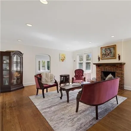 Image 4 - 7 Ardmore Road, Heath Ridge, Village of Scarsdale, NY 10583, USA - House for sale
