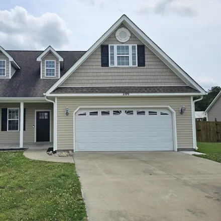 Rent this 3 bed house on 206 Cherry Blossom Dr in Richlands, North Carolina