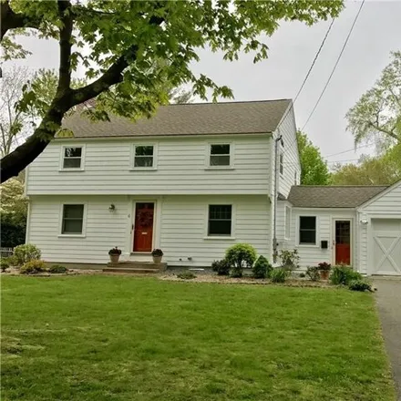 Rent this 4 bed house on 6 Owings Stone Road in Barrington, RI 02806