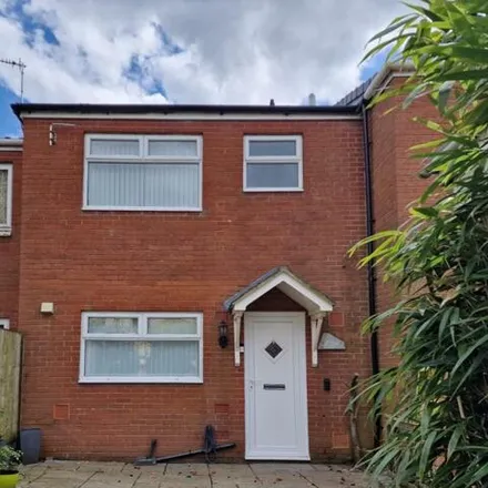 Buy this 3 bed townhouse on Toftwood Avenue in Rainhill Stoops, St Helens