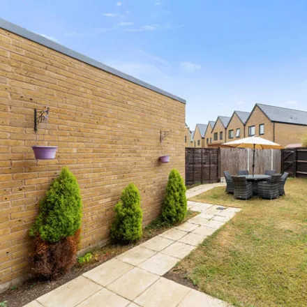 Image 3 - 2 Bunting Street, Harlow, CM17 9SN, United Kingdom - House for sale