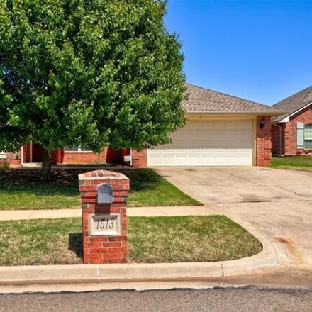 Buy this 4 bed house on 1513 Central Parkway in Norman, OK 73071