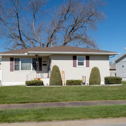 Buy this 3 bed house on 1670 Sunset Drive in Columbus, NE 68601