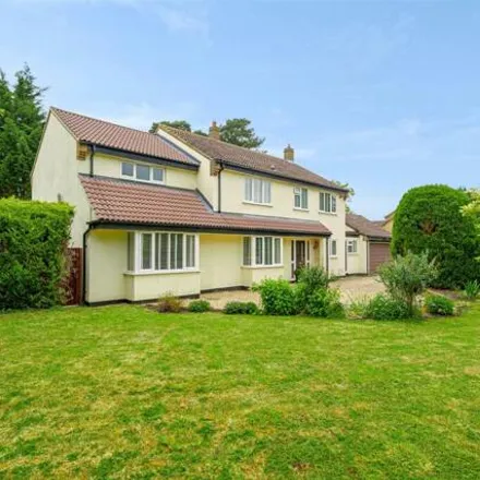 Buy this 5 bed house on Woodlands Close in Cople, MK44 3UE