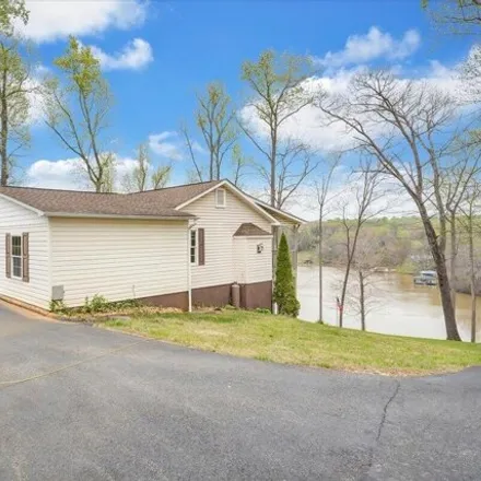 Buy this 2 bed house on 600 Forest Shores Road in Franklin County, VA 24184