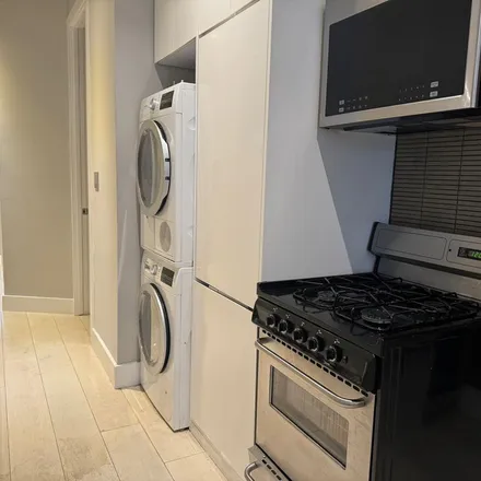 Rent this 3 bed apartment on 227 East 82nd Street in New York, NY 10028
