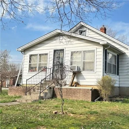 Buy this 3 bed house on 618 Lord Street in Corydon, IN 47112