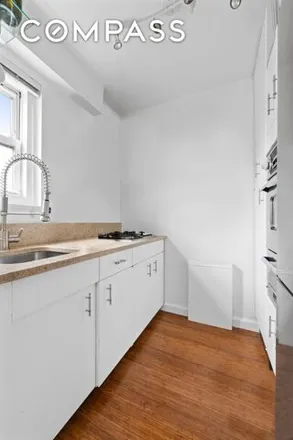 Image 3 - 9th Street, Greenwich Avenue, New York, NY 10014, USA - Apartment for sale