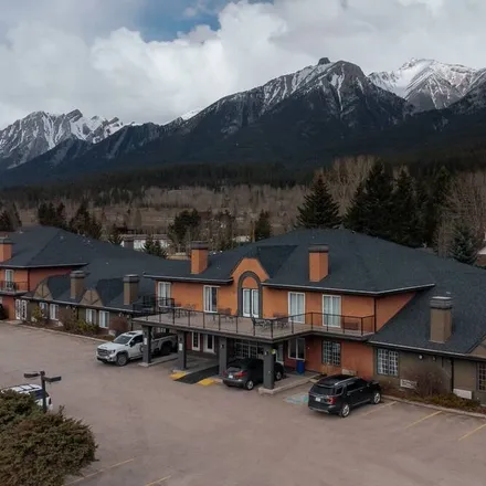 Image 4 - Canmore, AB T1W 1M8, Canada - House for rent