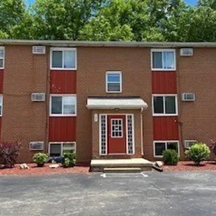 Rent this 2 bed apartment on 198 Kendall Street in Campbell, Mahoning County