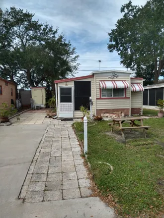 Image 5 - Clearwater Inn, 2960 Gulf to Bay Boulevard, Bayview, Clearwater, FL 33759, USA - House for sale