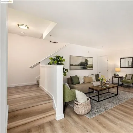 Image 4 - Jade Condos, 16th Street, Oakland, CA 94617, USA - Townhouse for sale