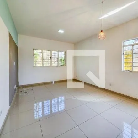 Rent this 3 bed house on Rua dos Operários in Vila Denise, Jacareí - SP